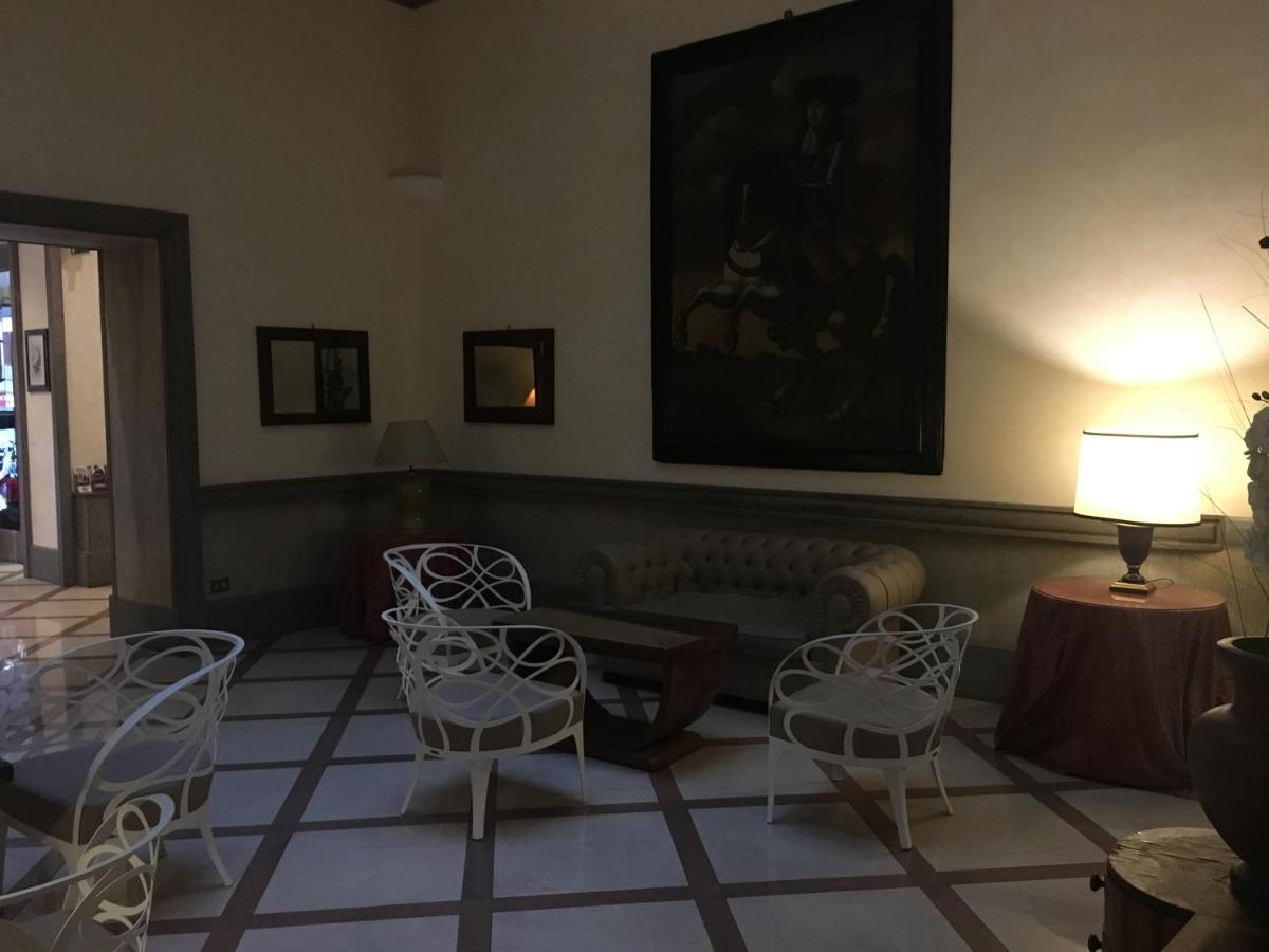 Grand Olympic Aurum Hotell Rom